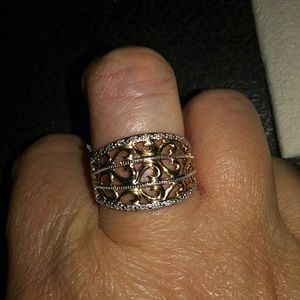 10K Gold 1/10 cttw Diamond Ring